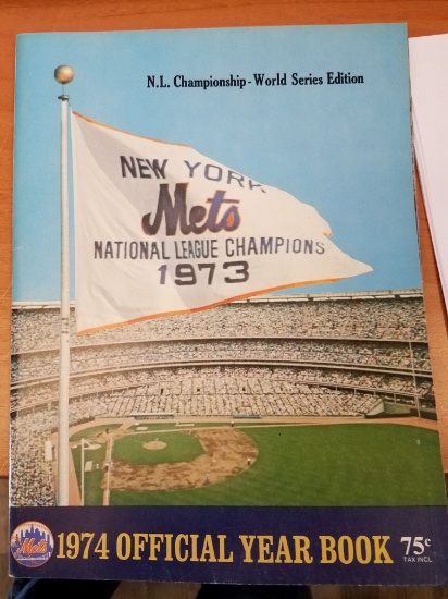 1973 NEW YORK METS YEARBOOK NEAR MINT