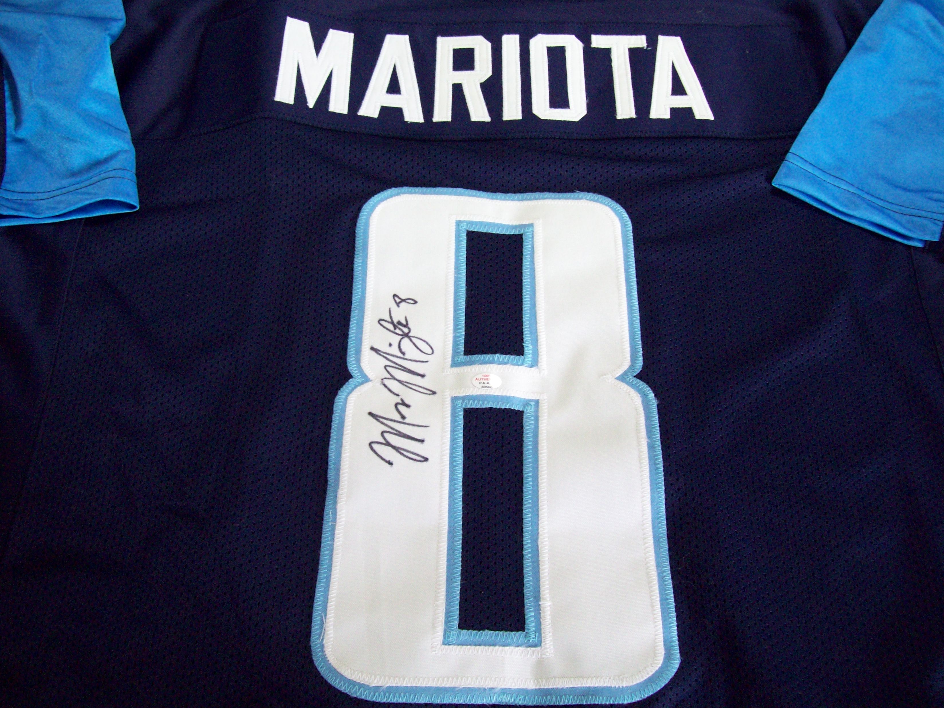 Marcus Mariota Tennessee Titans Signed