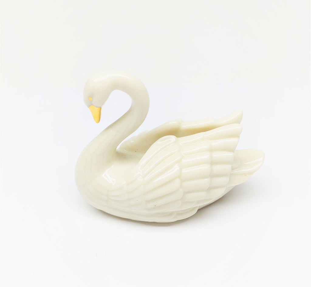 LENOX $60 Porcelain China Peaceful Slumber Swan with Sleeping Baby Ornament NIB