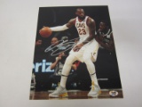 LeBron James Cleveland Cavaliers Signed Autographed 8x10 Photo Certified CoA