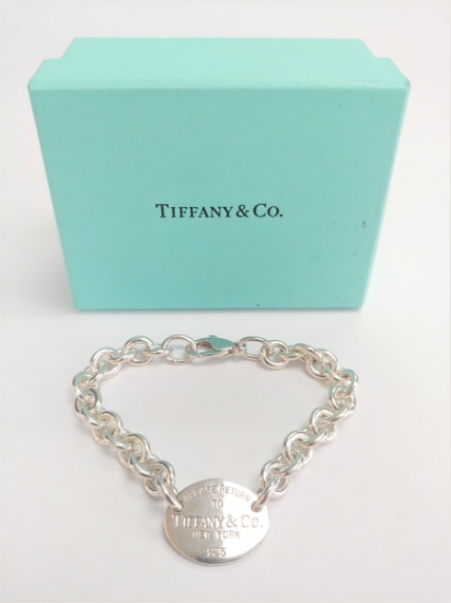 Designer Womens Tiffany & Co. 925 / Silver New York Bracelet with Box