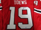 Jonathan Toews of the Chicago Blackhawks signed red hockey jersey Certified COA 466