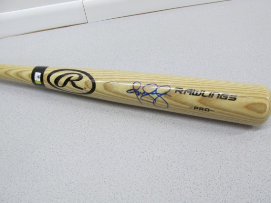 Omar Vizquel of the Cleveland Indians signed full size blonde baseball bat COA 237