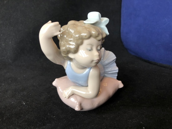 Lladro Figurine