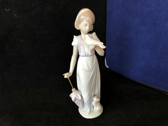 Lladro Figurine