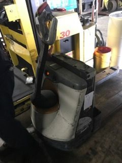 2004 Crown Pallet Electric Pallet Jack