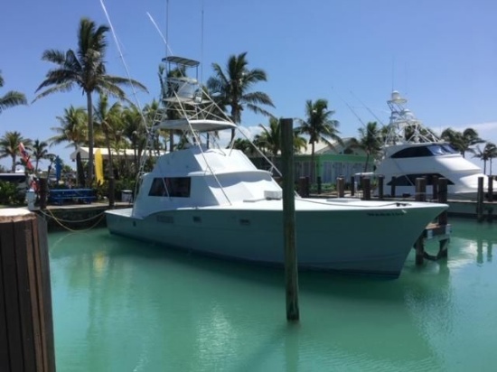 Hatteras Convertible Fishing Boat Completly Redone in 2015