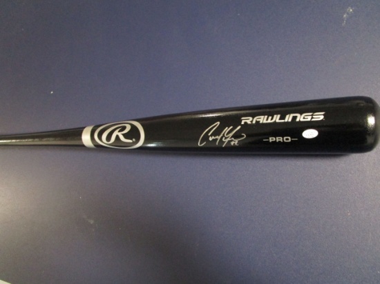Christian Yelich of the Milwaukee Brewers signed autographed black baseball bat PAAS COA 126