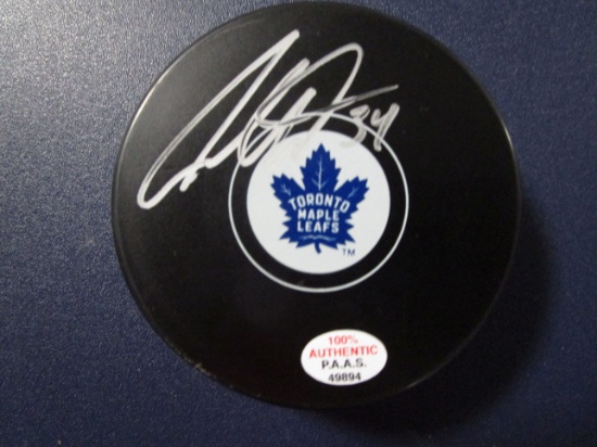 Austin Matthews of the Toronto Maple Leafs signed autographed hockey puck PAAS COA 894