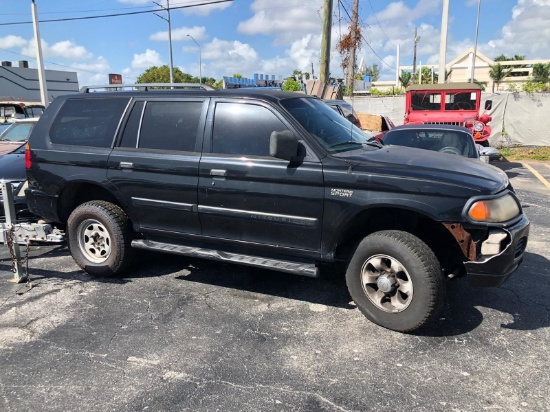 2002 Mitsubishi Montero