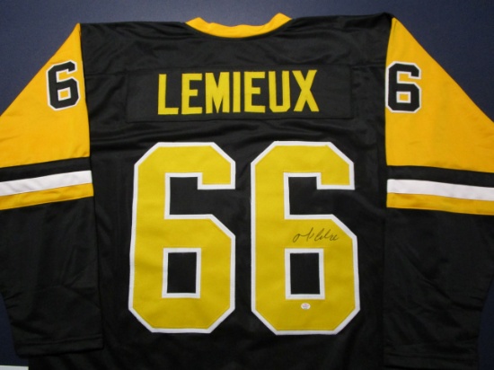 Mario Lemieux of the Pittsburgh Penguins signed autographed hockey jersey PAAS COA 234