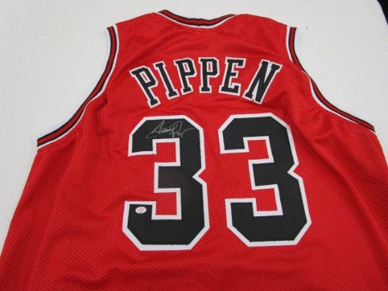 Scottie Pippen of the Chicago Bulls signed autographed basketball jersey PAAS COA 661