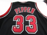 Scottie Pippen of the Chicago Bulls signed autographed basketball jersey PAAS COA 453