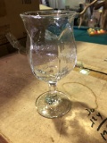 (216) Tulip Wine Glasses (new)