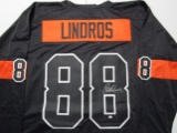 Eric Lindros of the Philadelphia Flyers signed autographed hockey jersey PAAS COA 376