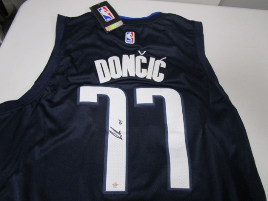 Luca Doncic of the Dallas Mavericks signed autographed basketball jersey PAAS COA 151