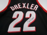 Clyde Drexler of the Portland Trailblazers signed autographed basketball jersey PAAS COA 211