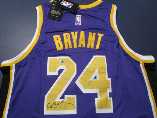 Kobe Bryant of the LA Lakers signed autographed basketball jersey ATL COA 560