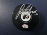 Eric Lindros of the Philadelphia Flyers signed autographed logo hockey puck PAAS COA 804