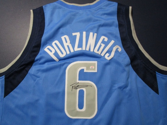 Kristaps Porzingis of the Dallas Mavericks signed autographed basketball jersey PAAS 873