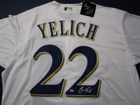 Christian Yelich of the Milwaukee Brewers signed autographed baseball jersey PAAS COA 389