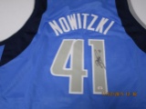 Dirk Nowitzki of the Dallas Mavericks signed autographed basketball jersey PAAS COA 068