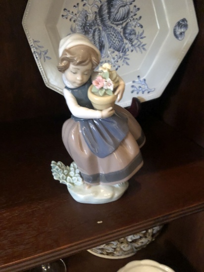 Lladro Figurine