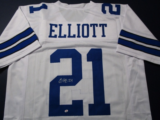 Ezekiel Elliott of the Dallas Cowboys signed autographed football jersey PAAS COA 348