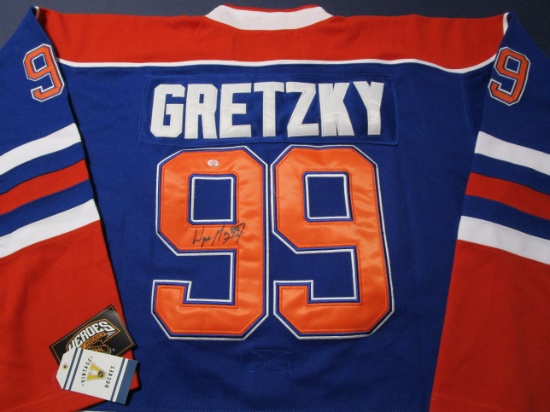 Wayne Gretzky of the Edmonton Oilers signed autographed hockey jersey PAAS COA 950