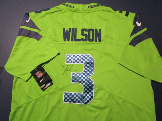 Russell Wilson of the Seattle Seahawks signed autographed football jersey PAAS COA 682