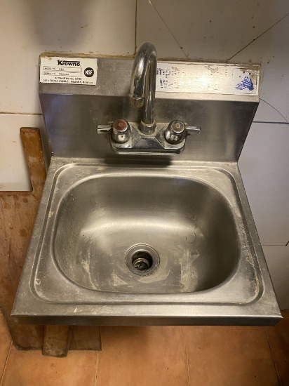 Crown Wall Mount Hand Sink