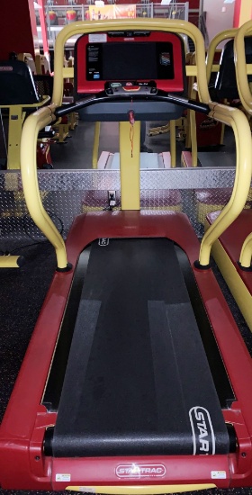 StarTrac E-TRx Treadmill