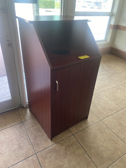 Wood Laminate Trash Recepticle