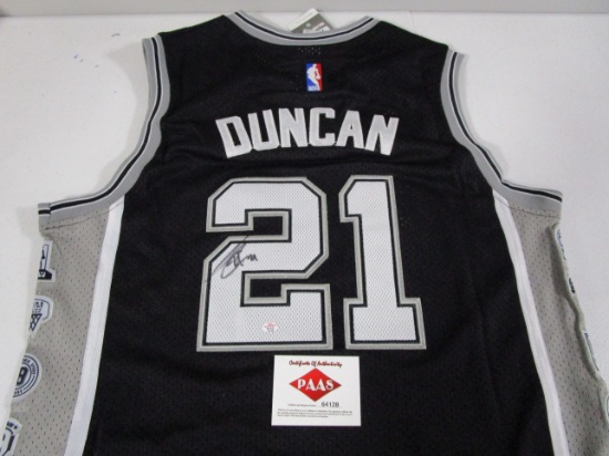 Tim Duncan of the San Antonio Spurs signed autographed basketball jersey PAAS COA 128