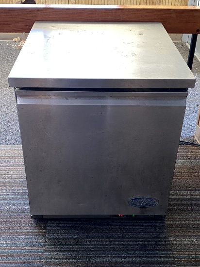 27" Refrigerated Work Top Cooler