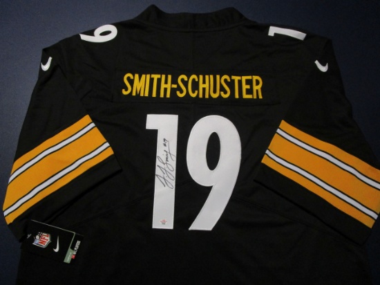 JuJu Smith Schuster of the Pittsburgh Steelers signed autographed football jersey PAAS COA 504