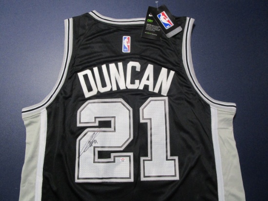 Tim Duncan of the San Antonio Spurs signed autographed basketball jersey PAAS COA 280