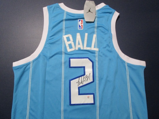 LaMelo Ball of the Charlotte Hornets signed autographed basketball jersey PAAS COA 189