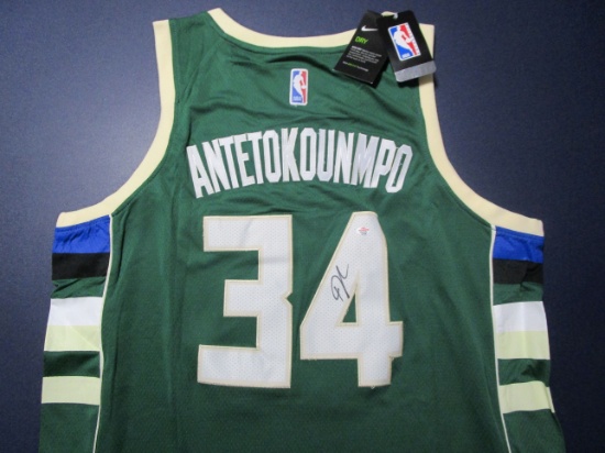 Giannis Antetokounmpo of the Milwaukee Bucks signed autographed basketball jersey PAAS COA 526