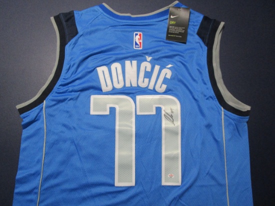 Luka Doncic of the Dallas Mavericks signed autographed basketball jersey PAAS COA 107