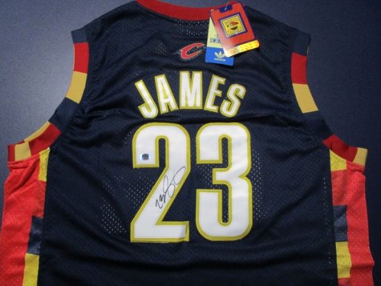 LeBron James of the Cleveland Cavaliers signed autographed basketball jersey ATL COA 198