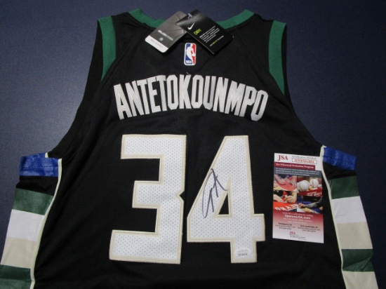 Giannis Antetokounmpo of the Milwaukee Bucks signed autographed basketball jersey JSA COA 804