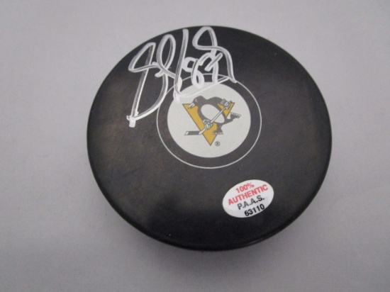 Sidney Crosby of the Pittsburgh Penguins signed autographed logo hockey puck PAAS COA 110