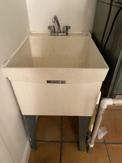 UtilaTub Plastic Utility Sink