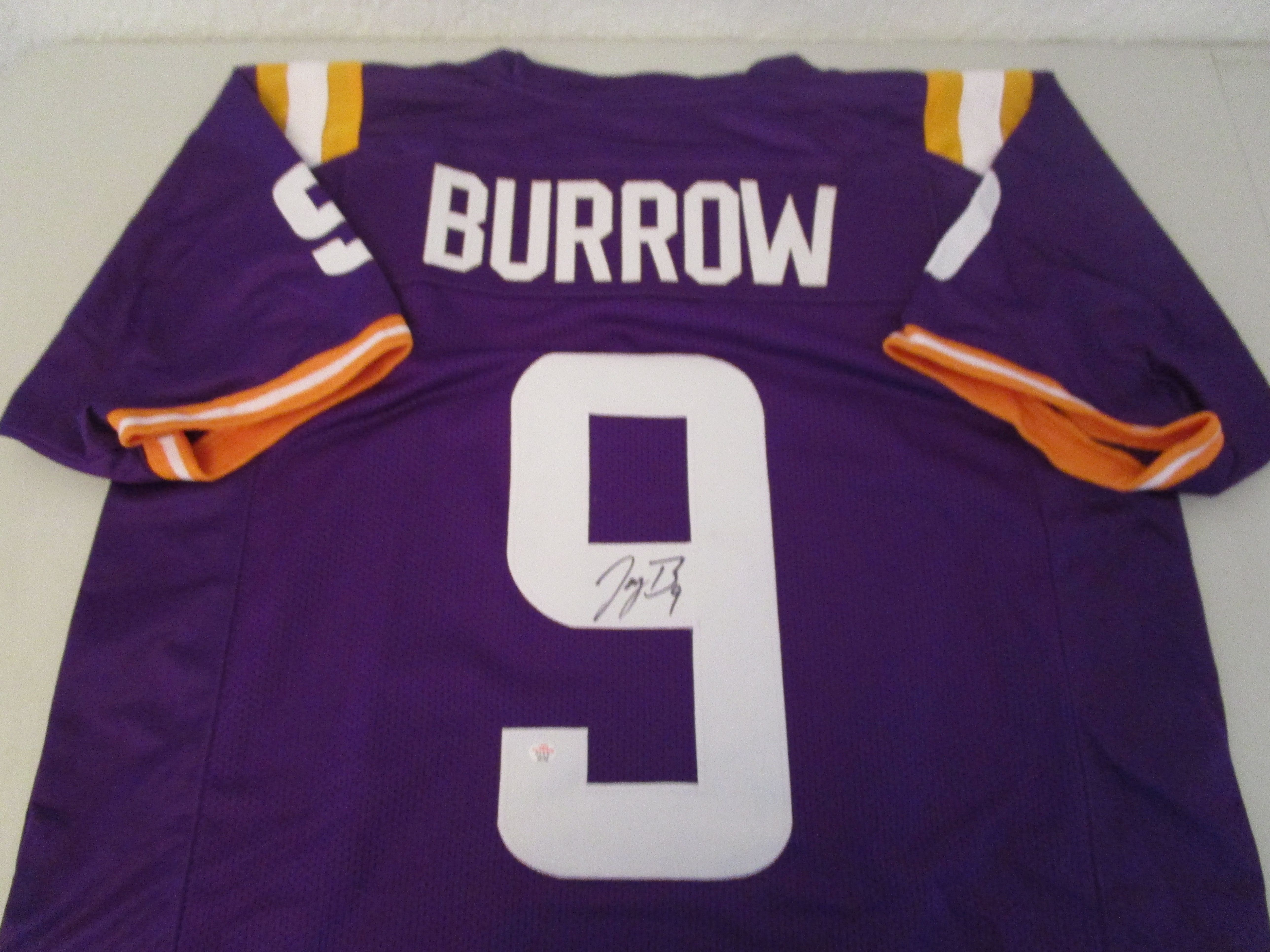 Joe Burrow of the LSU Tigers signed autographed Proxibid