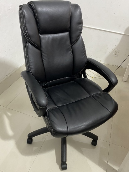 Pedestal Based Leather Executive Chair With Double Stitched Leather And Arms