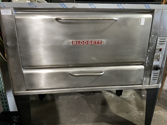 60" Blodgett Gas-Fired Single Deck Pizza Oven With Good Bricks