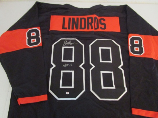 Eric Lindros of the Philadelphia Flyers signed autographed hockey jersey PAAS COA 019