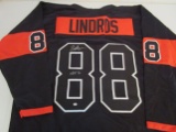 Eric Lindros of the Philadelphia Flyers signed autographed hockey jersey PAAS COA 019