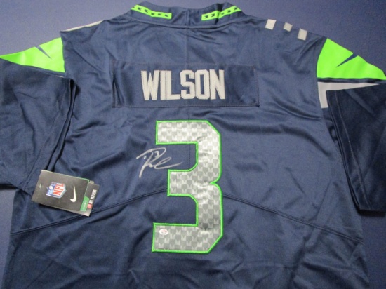 Russell Wilson of the Seattle Seahawks signed autographed football jersey PAAS COA 081